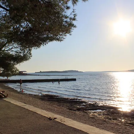 With Parking Space Stinjan, - 22939 *