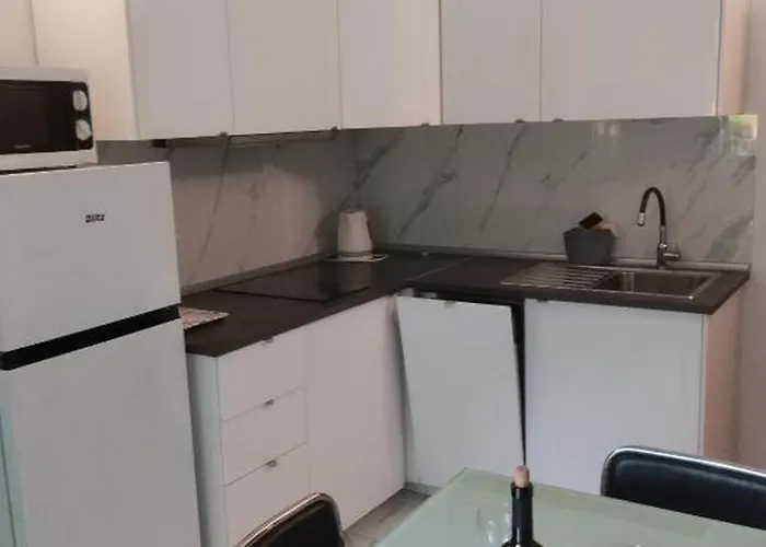 Apartamento With Parking Space Stinjan, - 22939 Pula