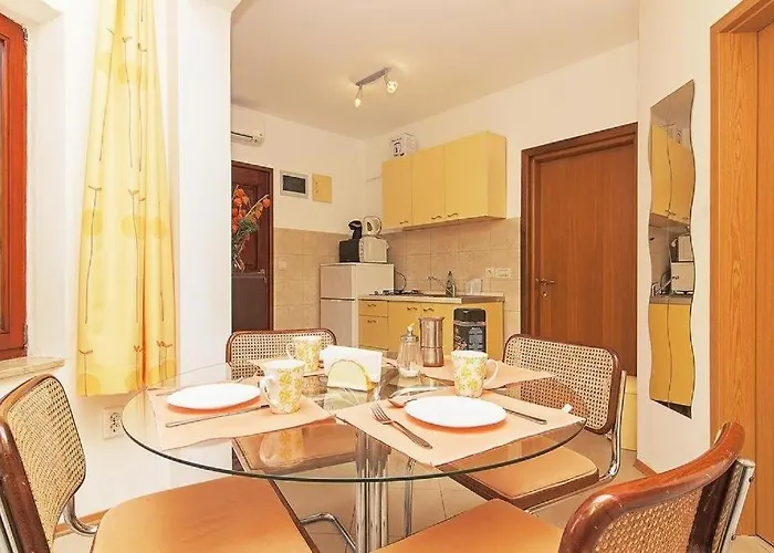 Apartamento With Parking Space Stinjan, - 22939 *