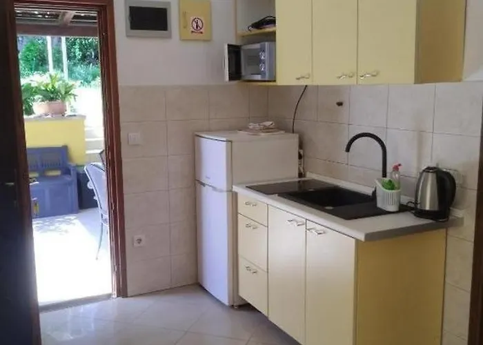 With Parking Space Stinjan, - 22939 * Pula